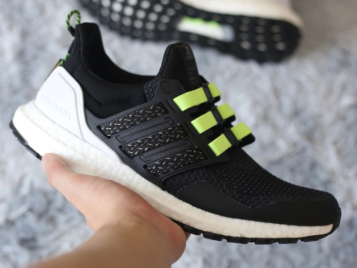 Thiết Kế Cổ ĐIển Nhưng Không Lỗi Thời Của Ultraboost 1.0 Atr