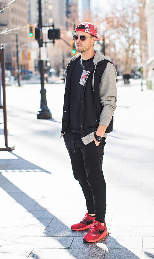 giày sneaker