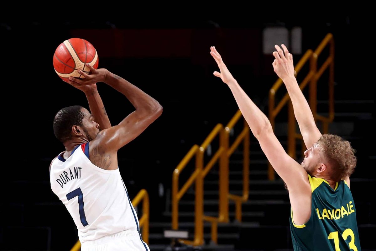 Phát triển toàn diện khi chơi bóng rổ