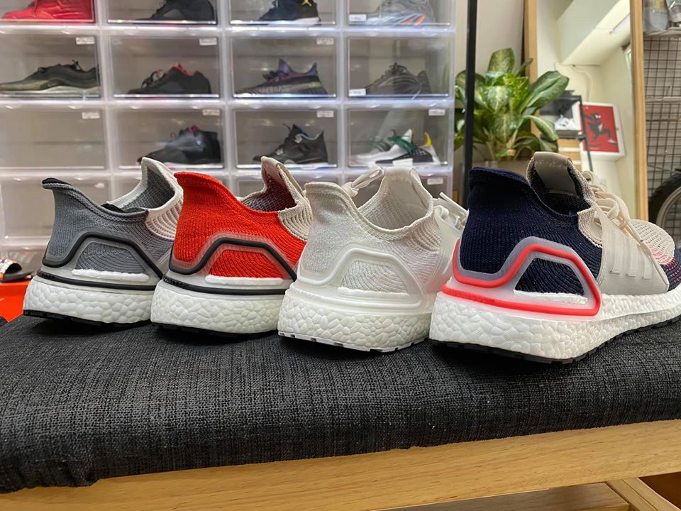"Mông" Ultraboost 19