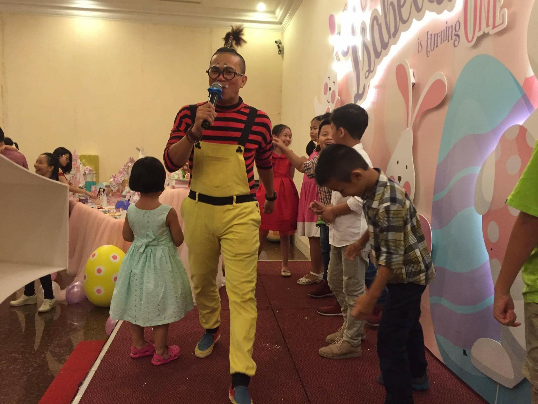 tổ chức halloween tại trường học