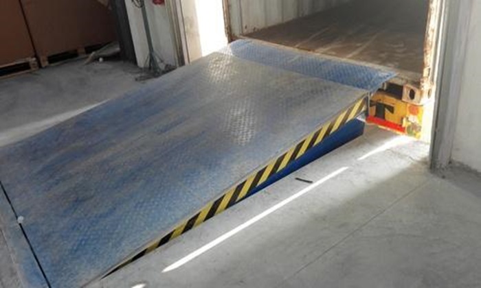 Đơn vị sản xuất và thay mới Dock Leveler giá tốt, uy tín cao.