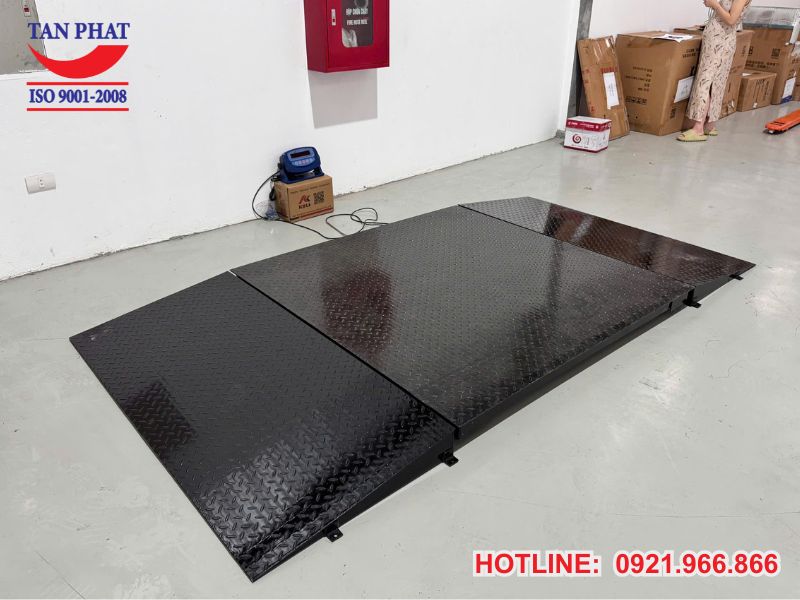 Cân sàn 1.5m x 1.5m 2 tấn kèm dốc lên xuống