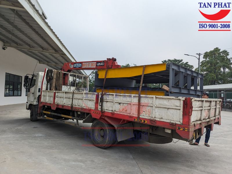 lắp đặt sàn nâng thủy lực 10 tấn