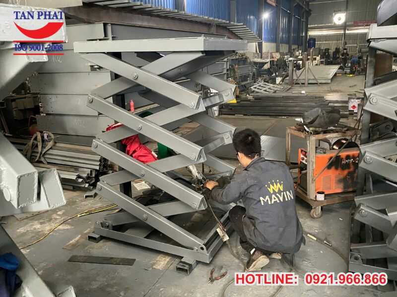 Địa chỉ mua bàn nâng cắt kéo uy tín
