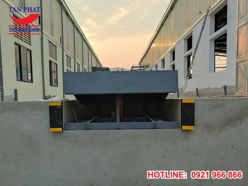 Lắp đặt dock leveler 15 tấn tại Thạch Thất, Hà Nội