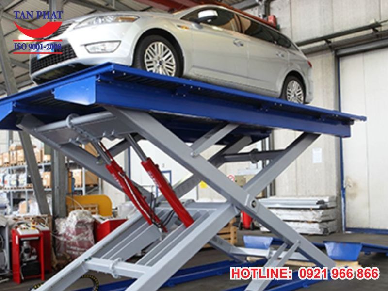 Bàn nâng ô tô thủy lực