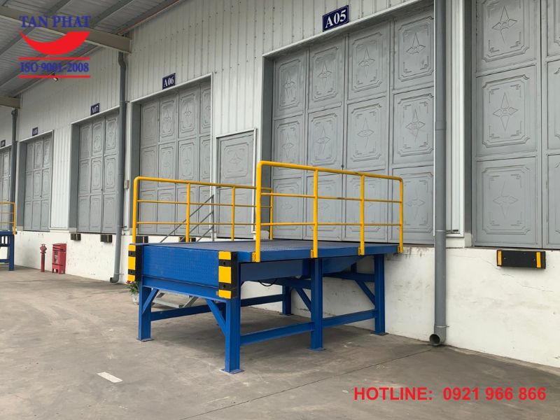 Hố pit sàn nâng thủy lực thiết kế với khung thép