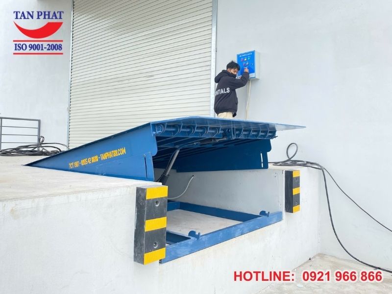 Lắp Đặt Sàn Nâng Thủy Lực 6 Tấn