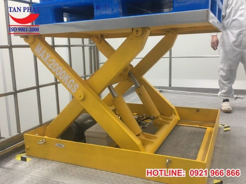 Bàn nâng hạ thủy lực 2000kg (2 tấn)