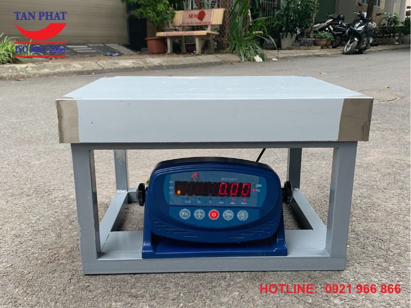 Hình ảnh thực tế của cân ghế điện tử XK3118T1 loại 100kg