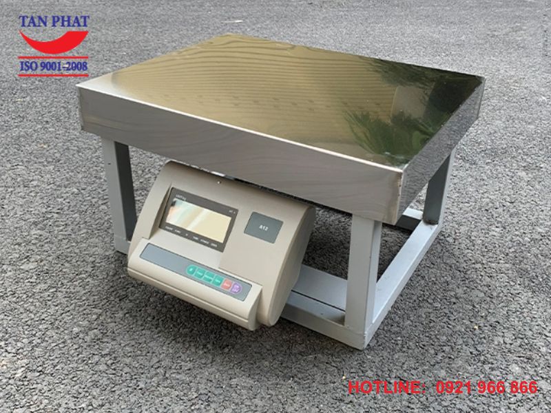 cân bàn điện tử dạng ghế ngồi với mức cân tối đa 300kg