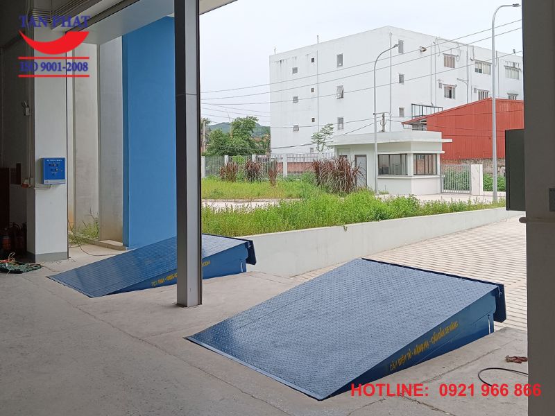 Ưu điểm khi sử dụng Dock Leveler - sàn nâng tự động