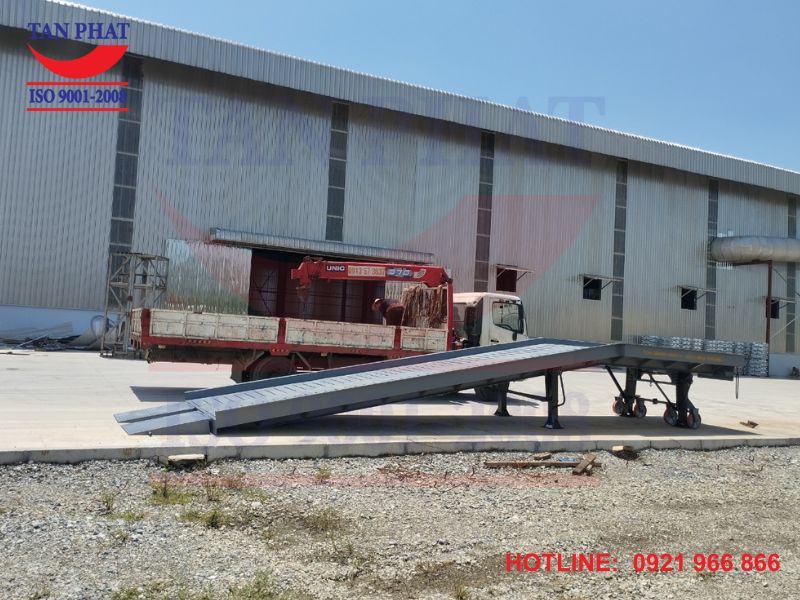 Bàn giao cầu xe nâng tại Hà Nam