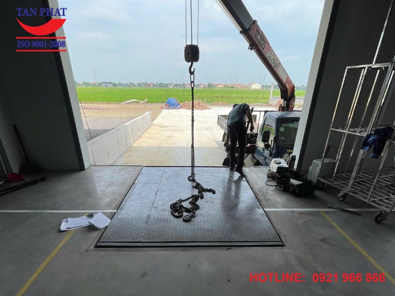 Lắp đặt dock leveler 6 tấn tại Hà Nam