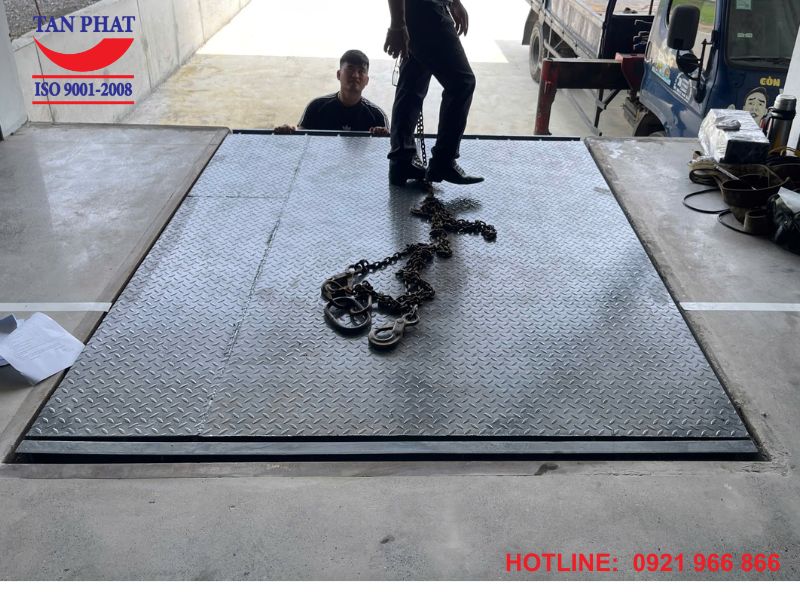 Quá trình lắp đặt sàn nâng dock leveler