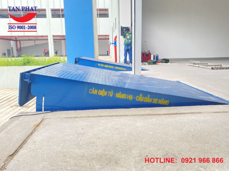 Hoàn thiện lắp đặt dock leveler 6 tấn tại Bắc Giang
