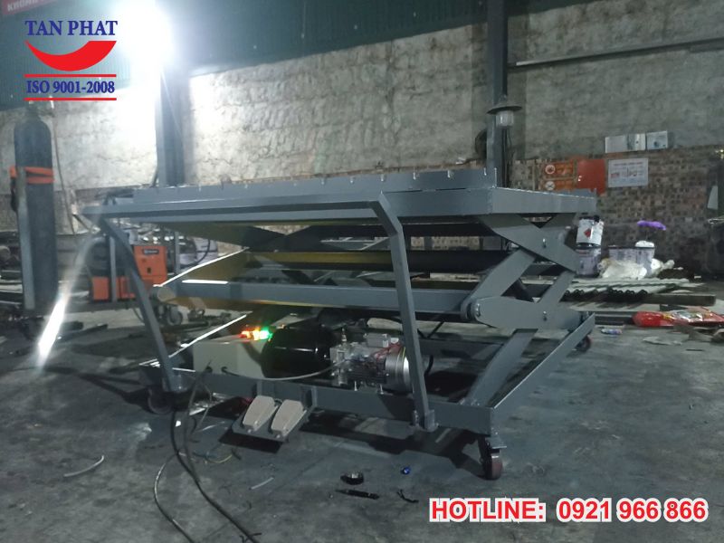 Lưu ý khi sử dụng bàn nâng di chuyển