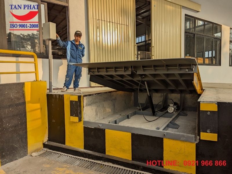 Vận hành Dock Leveler dễ dàng, nhanh chóng