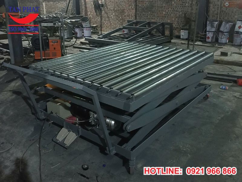 Ưu điểm của bàn nâng di chuyển