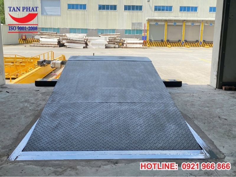 Hoàn thiện lắp đặt sàn nâng thủy lực 8 tấn 2500x1600x600mm