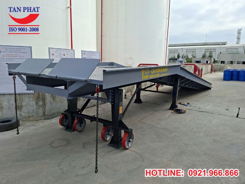 Quy trình triển khai dự án cầu dẫn lên container 11m