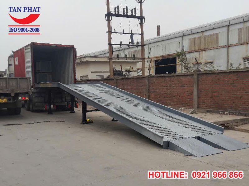 Cầu dẫn xe nâng thiết kế theo yêu cầu