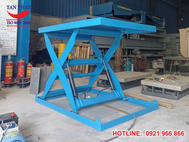 Bàn nâng hạ thủy lực 1600x1200mm