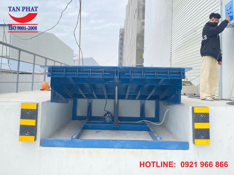 Ưu điểm của dock leveler thủy lực