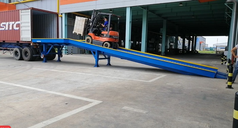 5 cách hay để vận hành cầu dẫn lên xe container an toàn