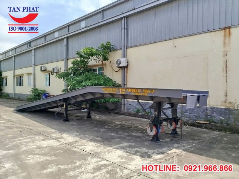 Hình ảnh thực tế dự án cầu dẫn xe nâng tại Thái Bình