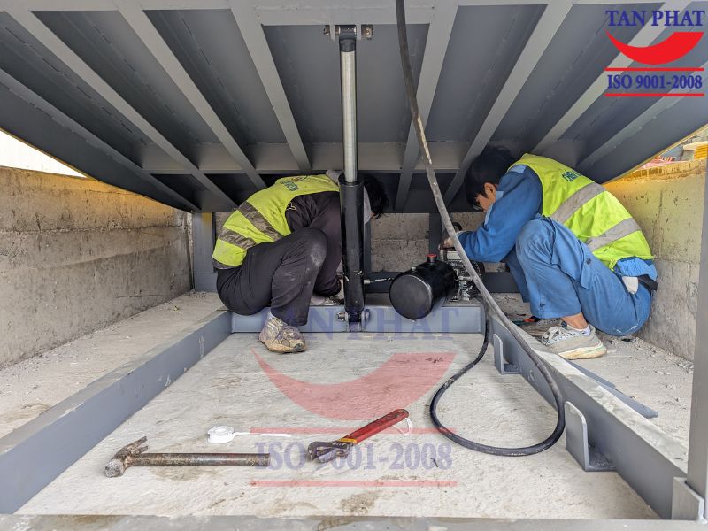 Dự án lắp đặt sàn nâng thủy lực 10 tấn