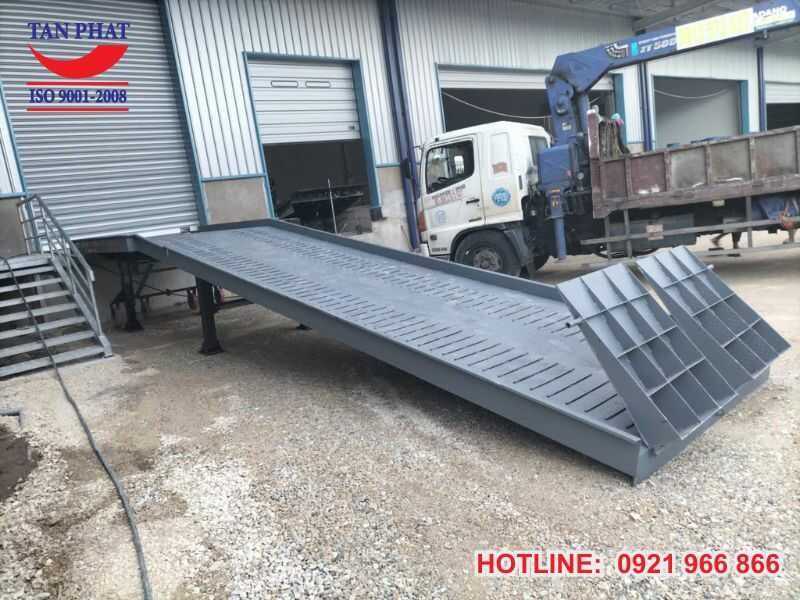Cầu Dẫn Xe Nâng Bàn Giao Tại Hải Phòng