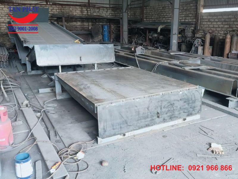 Vật liệu làm sàn nâng thủy lực