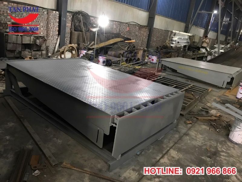 Xưởng sản xuất dock leveler của Tân Phát tại Thanh Oai, Hà Nội