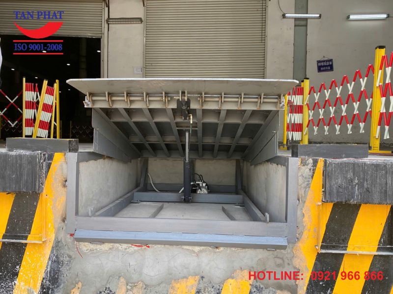 Vận hành dock leveler