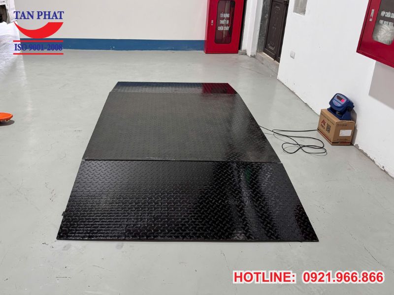 Tân Phát - đơn vị cung cấp cân sàn 1.5m x 1.5m 2 tấn kèm dốc lên xuống uy tín, giá tốt