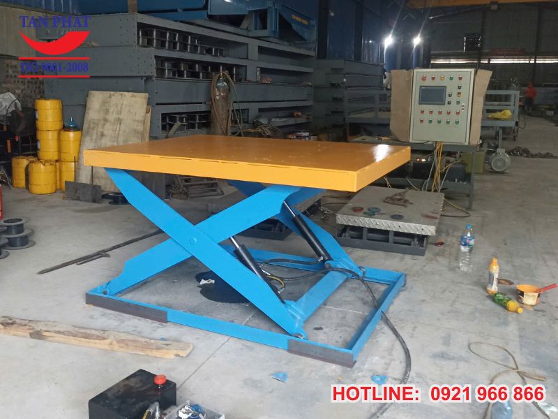 Ưu điểm bàn nâng dùng trong nhà xưởng