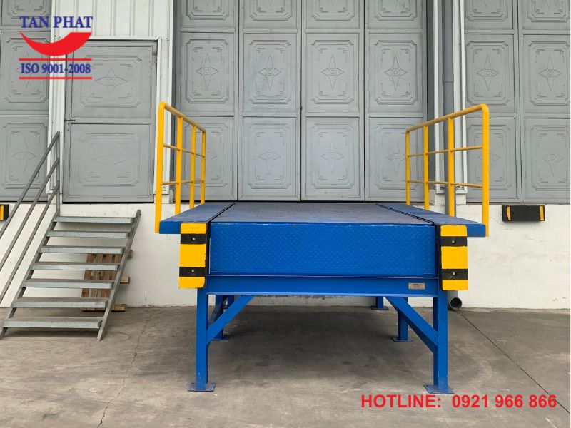 Hình ảnh sàn nâng thủy lực không sử dụng hố Dock