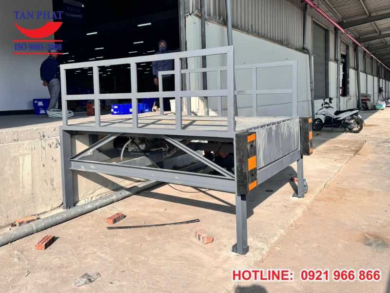 Lắp đặt dock leveler 3 tấn tại Bắc Ninh