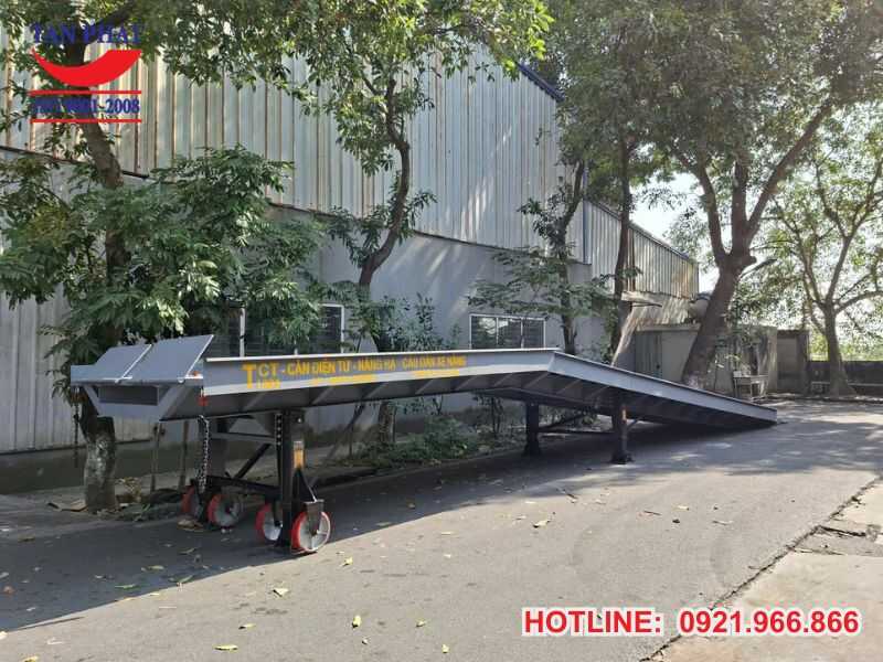 Lợi ích khi sử dụng cầu dẫn xe nâng 8 tấn tại Hải Phòng
