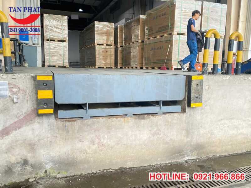 Dự án lắp đặt, bàn giao dock leveler 10 tấn tại Bắc Giang