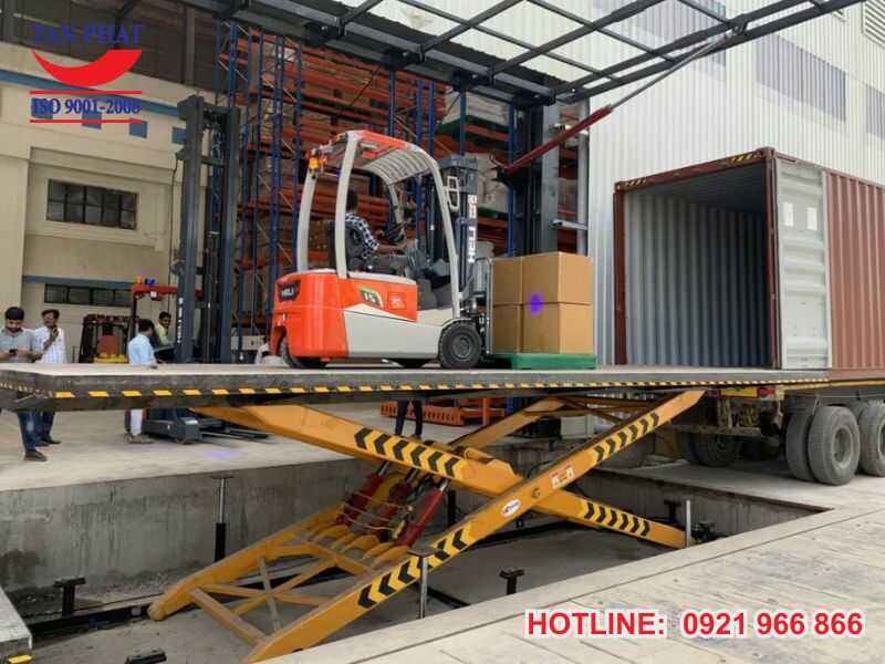 Giải Pháp Bốc Xếp Hàng Hóa Hiệu Quả Giúp Tăng Năng Suất