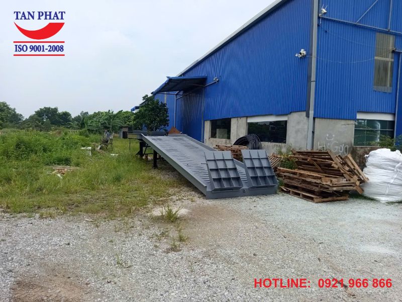 Cầu dẫn nâng hạ 8 tấn cho quý khách tại Vĩnh Yên, Vĩnh Phúc