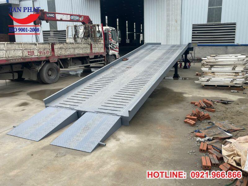 Dự án cầu lên container 10 tấn tại Lào Cai