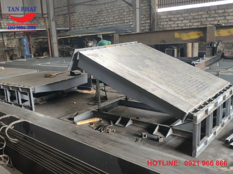 Báo giá dock leveler