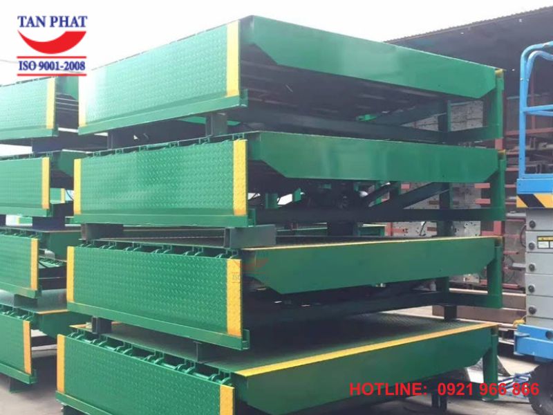 Automatic dock leveler 8 tấn