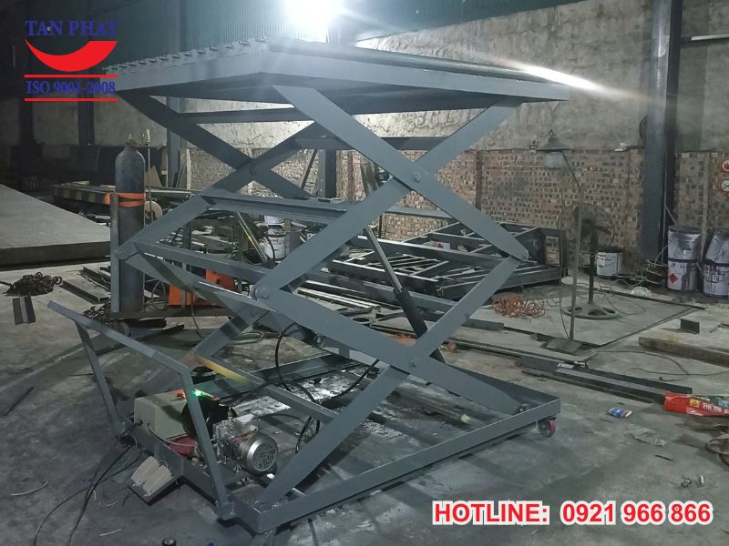 Bàn nâng 2 chữ X thủy lực
