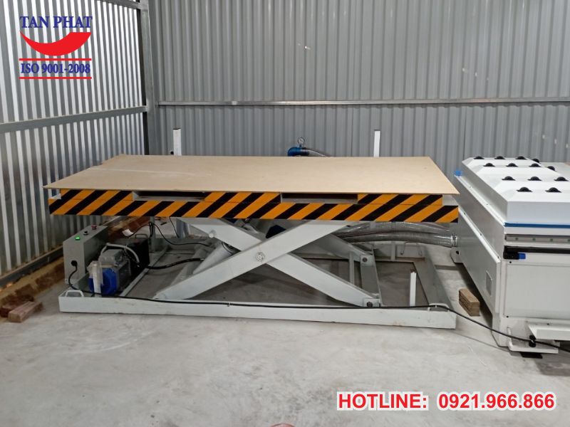 Nên chọn mua bàn nâng chế biến gỗ ở đâu?