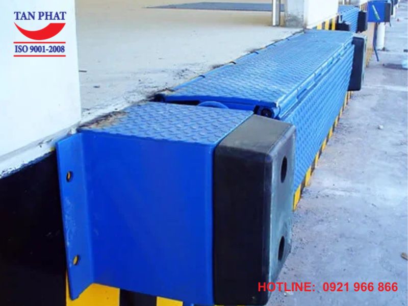 Sàn nâng thủy lực mini